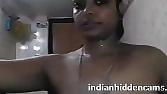 Indian babe masturbation in shower